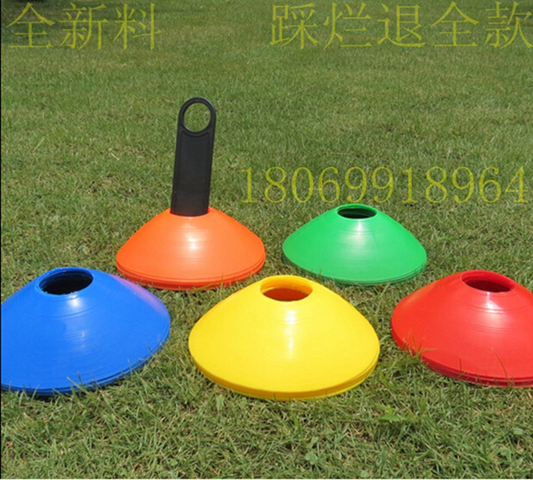 中心圆盘展示捕捉足球传统的图标的简单介绍